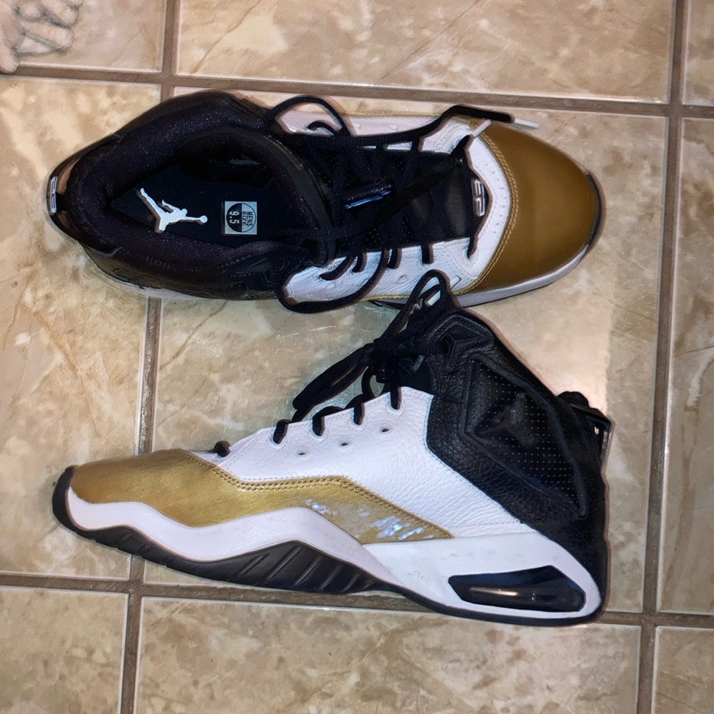 Jordan B’Loyal Size 9.5